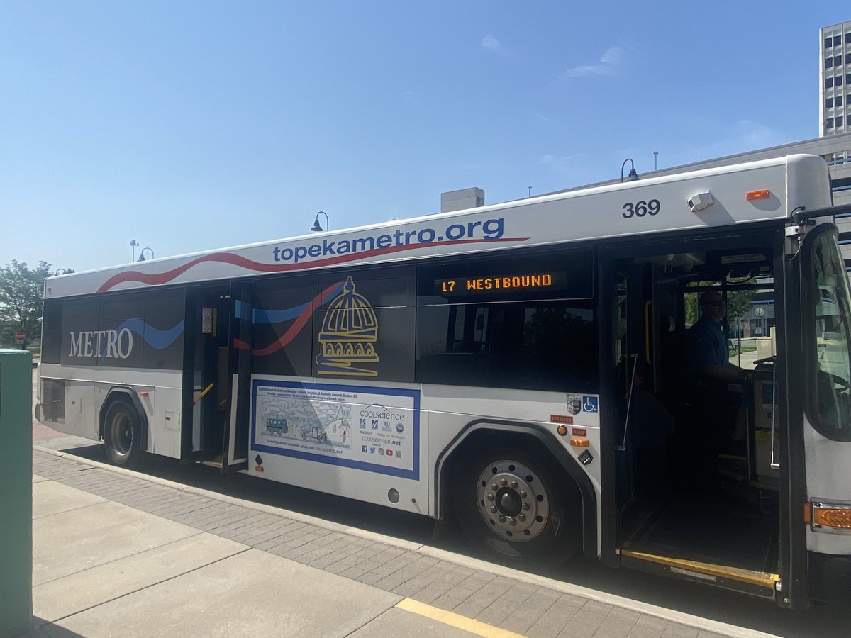 SandyGurss's tweet image. What a thrill to see PRMS #CoolScience art work on the #TopekaMetro Buses! Another VERY PRoud Rams’ Teacher moment! @USD449