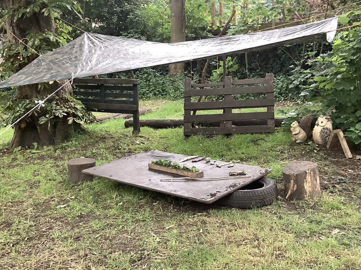Year 5 put up their own tarpaulin shelters, they had little or no help. They secured a taut shelter that they could all fit under. They then took their learning further and included a dining table where sushi was made as well as clay cutlery