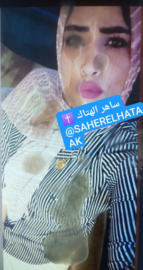 SAlhtak59513's tweet photo. ديوث مراتة هند المحجبة النجسة بعد ماطهرت وشها القارح ال كلو نيك ومرقعة وبيخر نجاسة وزنيت في لحمها ال دافع دم قلبة عشان يتجوزها وتبقي مراتة عشان يكون مكانها تحت زبي المسيحي الهتاك لو عايز تشوف مراتك أو اختك او امك كدة بنشر او بسرية ريتويت وتعالي خاص النشر حسب الرغبة ✝️🔥 https://t.co/ecW04cHYCl