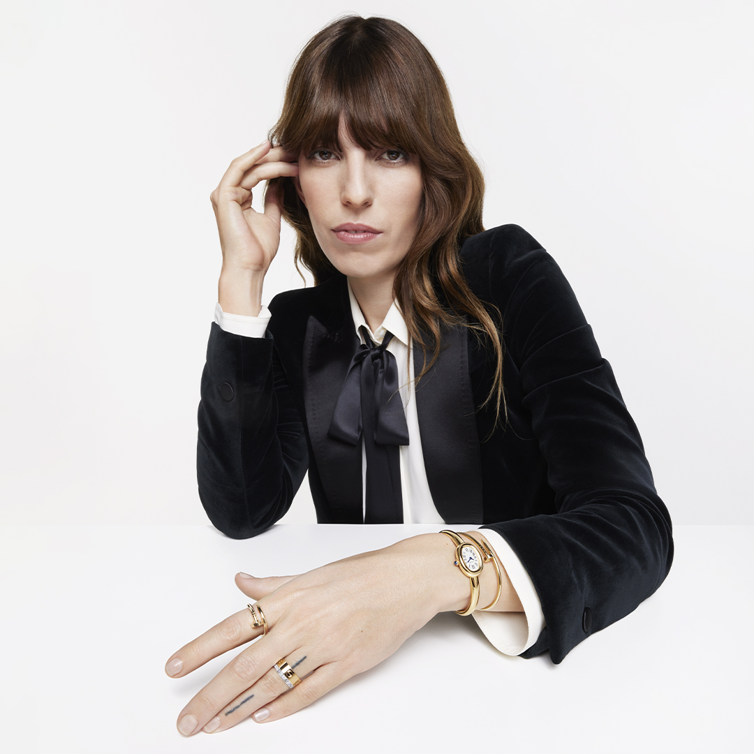A multi-faceted artist, an icon of the Parisian woman, Lou Doillon is the face of the new Baignoire watchmaking collection. #CartierBaignoire #CartierWatchmaking
ms.spr.ly/6016gqt78