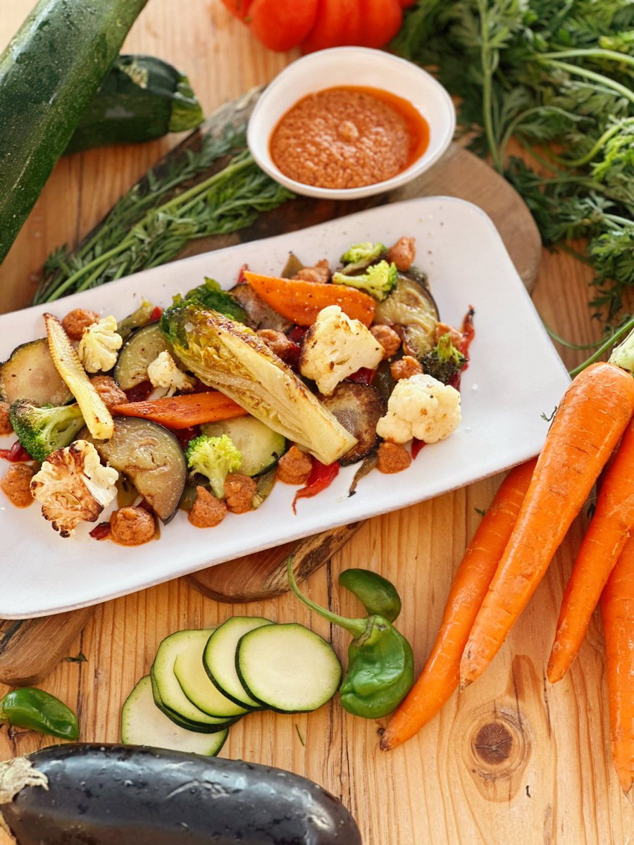 AiguaAire's tweet photo. Els acompanyaments healthies de l’Aigua!! Teniu ganes de tastar-los??🍅🥒🥑🥬
#Aigua #Formentera #verduretes #acompanyament #welcome #healthy https://t.co/Awluh3kMNb