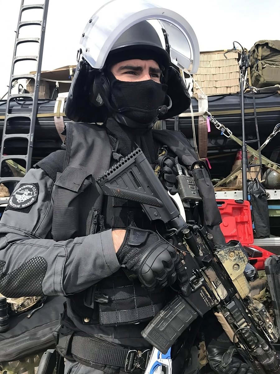 Fs_francaises_'s tweet photo. Opérateur du Commando Jaubert 🇫🇷 https://t.co/fn8hX17DIG