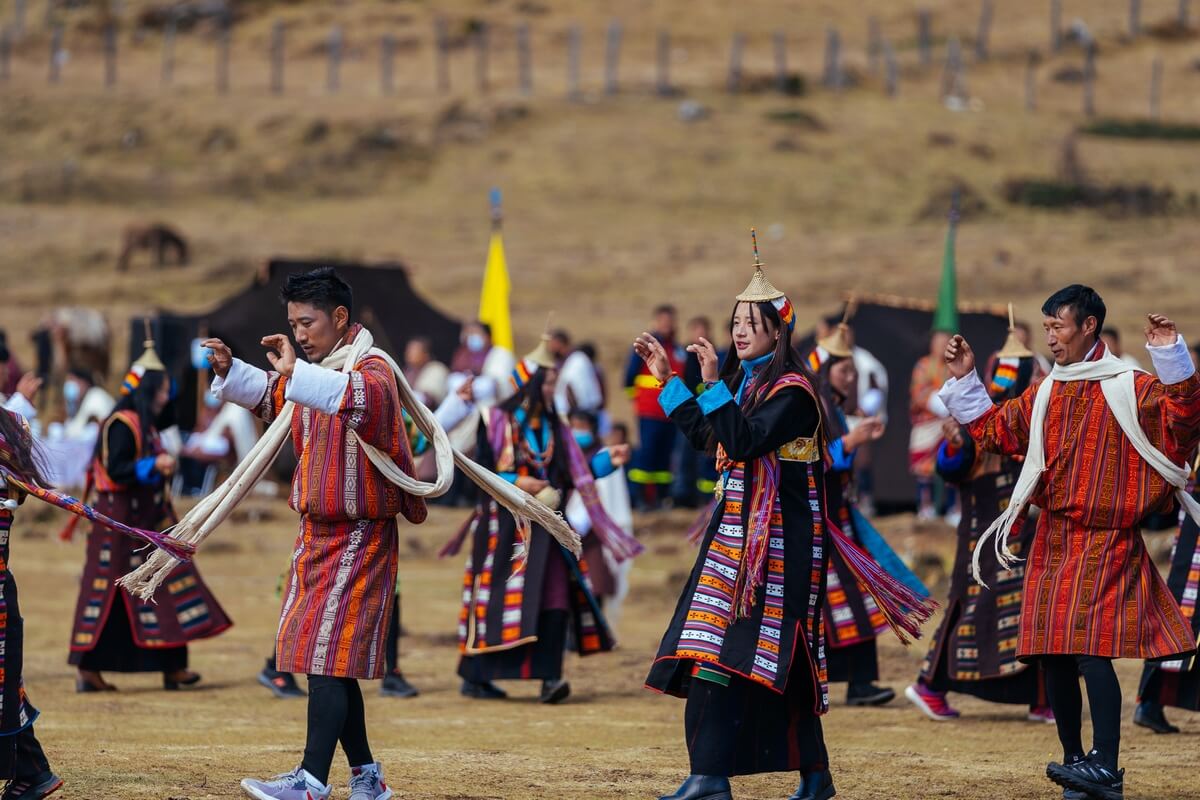 Royal Higland Festival nel Buthan, magico regno buddista

Royal Higland Festival ci fa scoprire il fascino dell’Oriente più intatto andando nel piccolo regno buddista del Bhutan, incastonato tra Cina e India. #Bhutan #Himalaya #Laya #layap

sensidelviaggio.it/royal-higland-…