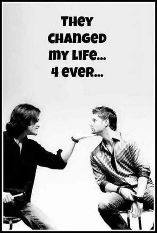 Verobinn77's tweet photo. for me absolutely 😊🥰 and for you #MyTwitterFriends ? #JensenAckles #jaredpadalecki #samwinchester #DeanWinchester #SamAndDeanforever #brothers #friendship #padackles #WeLoveYouJared ❤️
#WeLoveYouJensen ❤️ https://t.co/9PBL4lyz5u