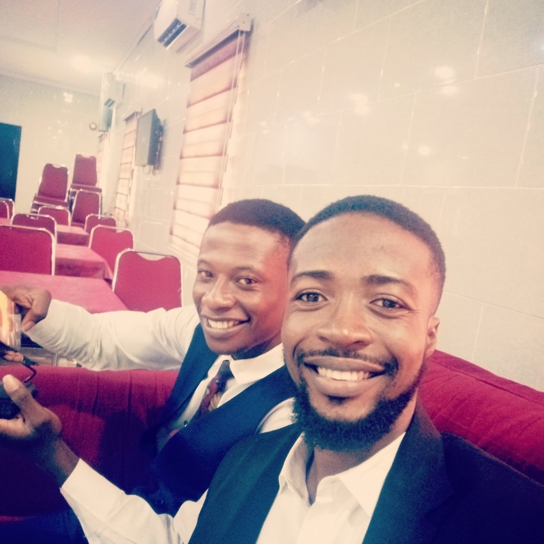 Jasper_Ifeanyi_'s tweet photo. Am live at Dominate in Business And Money
#Dominateinbusiness
#DIBAM
#Isrealnwafor
#Jasperifeanyi https://t.co/4JSn64viu0