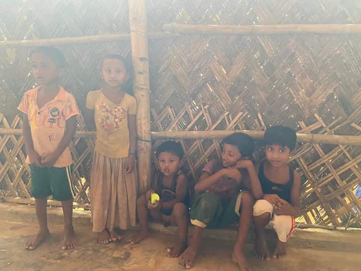PialShil's tweet photo. They are some adorable spectators from our music class at The Rohingya Camp. They never miss any of classes. Whenever we call them to join they just ran away and again come. They love to join and enjoy class this way. This is how music draws everyone closer.
@UNHCR_BGD @UNICEFBD https://t.co/HYrayAr7AN