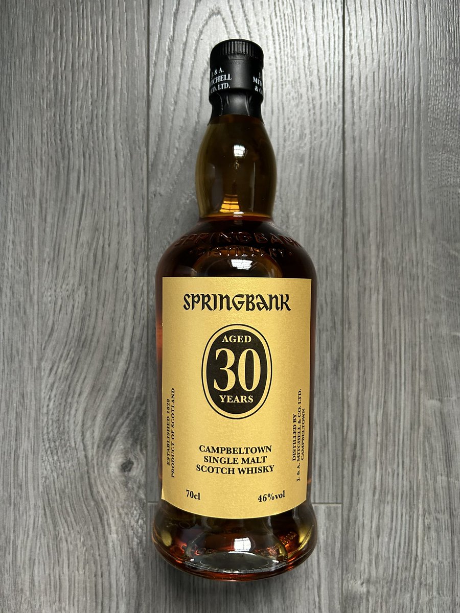 TwoWhiskyBros's tweet photo. How to blow the whisky budget with one purchaseโฆ
#twowhiskybros #whiskyporn #whiskyphoto #whiskypic #whiskyreels #scotch #springbank #springbankwhisky #springbankdistillery #springbank30 #campbeltown https://t.co/6MNXp4VRUT