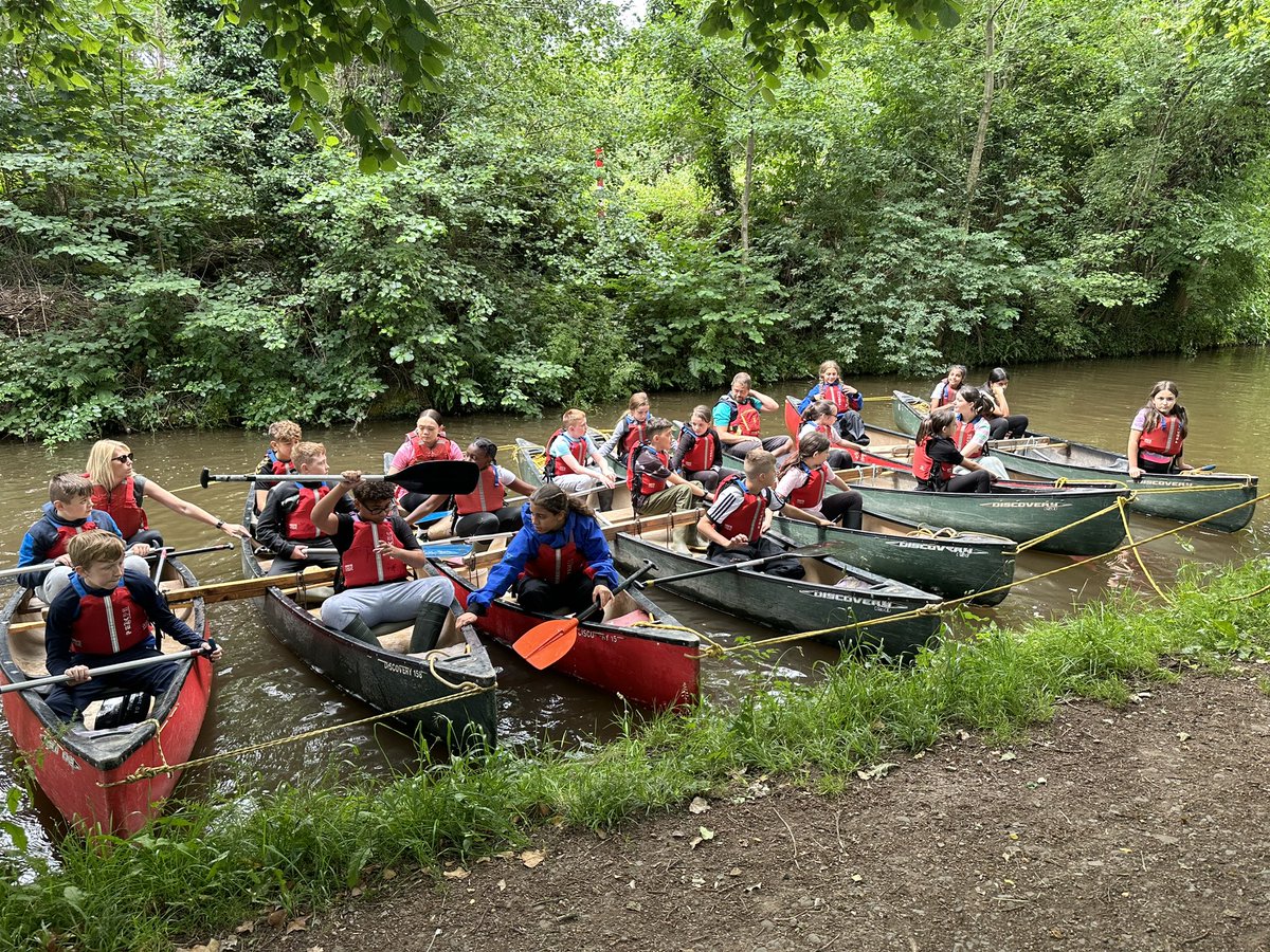 missrichards13's tweet photo. Team ❤️ @sapsyear6 @Mon_Adventure https://t.co/qxJbR3wGaC