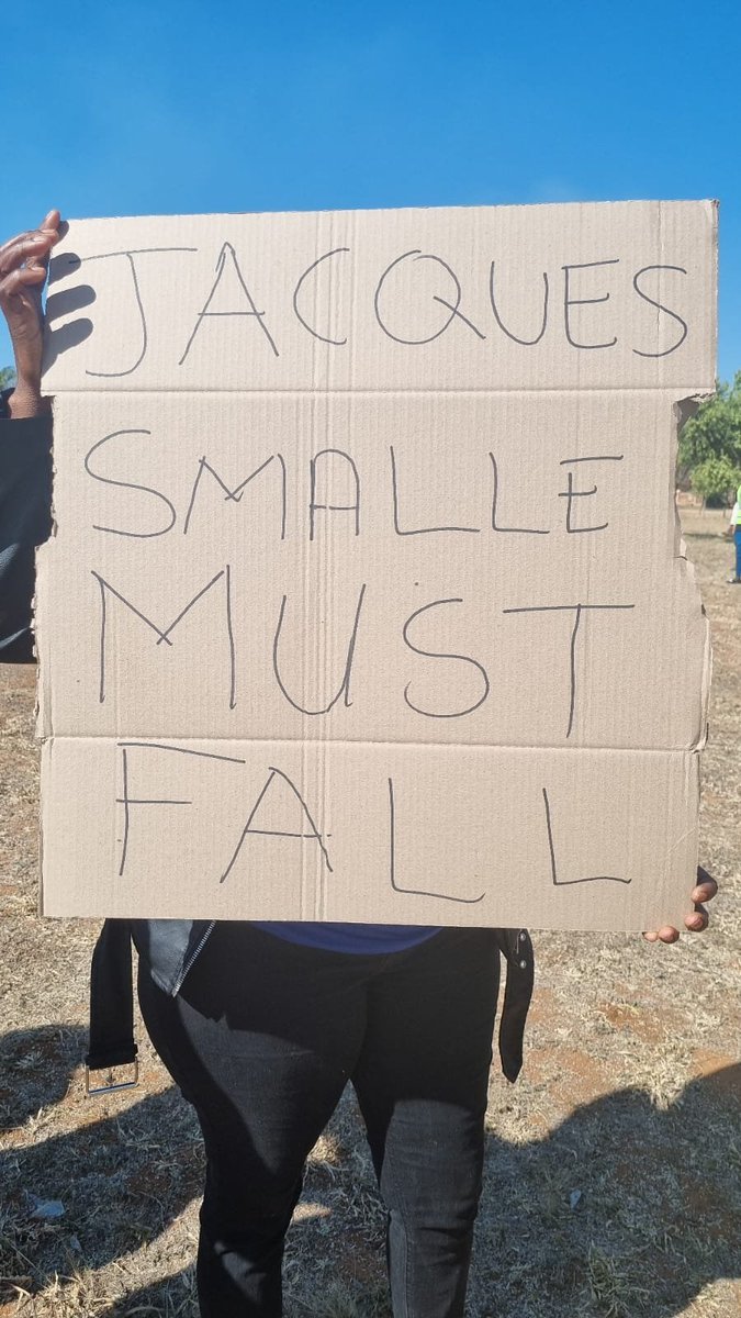 CapricornFMNews's tweet photo. #DAMarch Suspended chairperson of the DA youth structure in Limpopo Tiego Thotse says if DA provincial chairperson Jacques Smalle does not resign within the given 5-day deadline, they will continue with their quest next month to have him resign from his position. VNM https://t.co/5Pmtls34rx