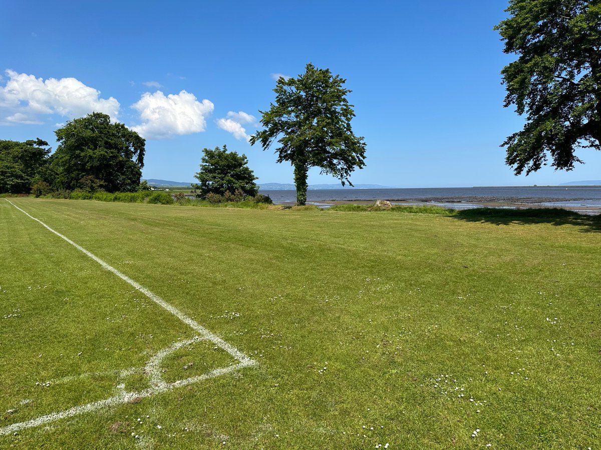 EliteFootbDev's tweet photo. Grass pitch, sea breeze and some sun. Fantastic setting and location for hosting our Specialist 1:1 Football Sessions in Derry. Book Now - Sessions Start Next Week.
https://t.co/x87yVX3fso https://t.co/gnUxjTRvxw