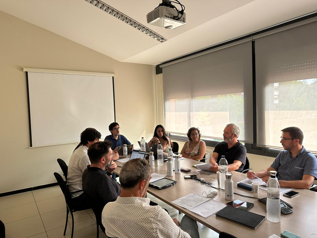 bluenetcat's tweet photo. Segona jornada de les #taulesdexperts del programa de #valorització #BlueNetVal 🗣️

⛱️ Hem parlat sobre els reptes en la gestió de l'espai marítim-terrestre del territori i com donar resposta a la ciutadania i a l'entorn amb la #sostenibilitat com a punt central 🌊
#EconomiaBlava https://t.co/6MEVOMwA99