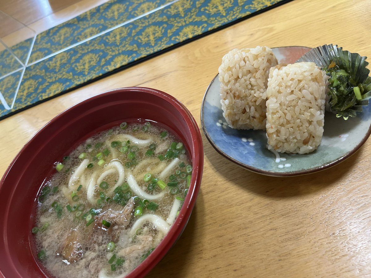 so917's tweet photo. 先月から始めた児童養護施設への
食事提供ボランティア
第1回目が唐揚げ
第2回目が肉うどん
どちらも好評で児童たちにも
喜んでもらえました‼️
これから毎月やっていきます‼️
この活動が児童たちの何かへの
きっかけになれればいいなと
思ってます‼️
継続は力なり‼️ https://t.co/gqNT9VX9u0