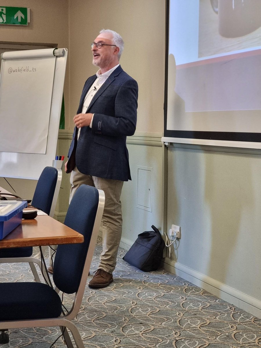 Wakefield_ES's tweet photo. An inspirational and engaging session from our keynote speaker @jan_dubiel this morning. Such a great start to the day.
#EarlyYearsConference2023 https://t.co/lLcMNVpJJg