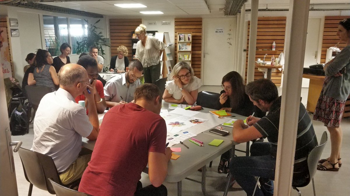 Comite21Ouest's tweet photo. Ateliers collaboratifs pour nos participants autour des deux cas d'entreprises présentés à la Table Ronde #ideation #cooperation #pitch #trajectoireEFC https://t.co/5J7dzfC4mg