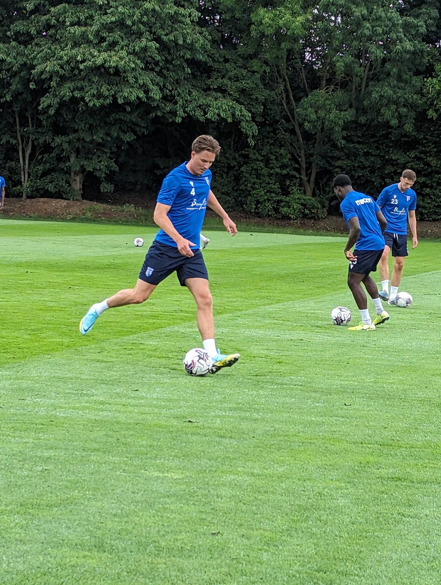 Gillingham FC tweet media