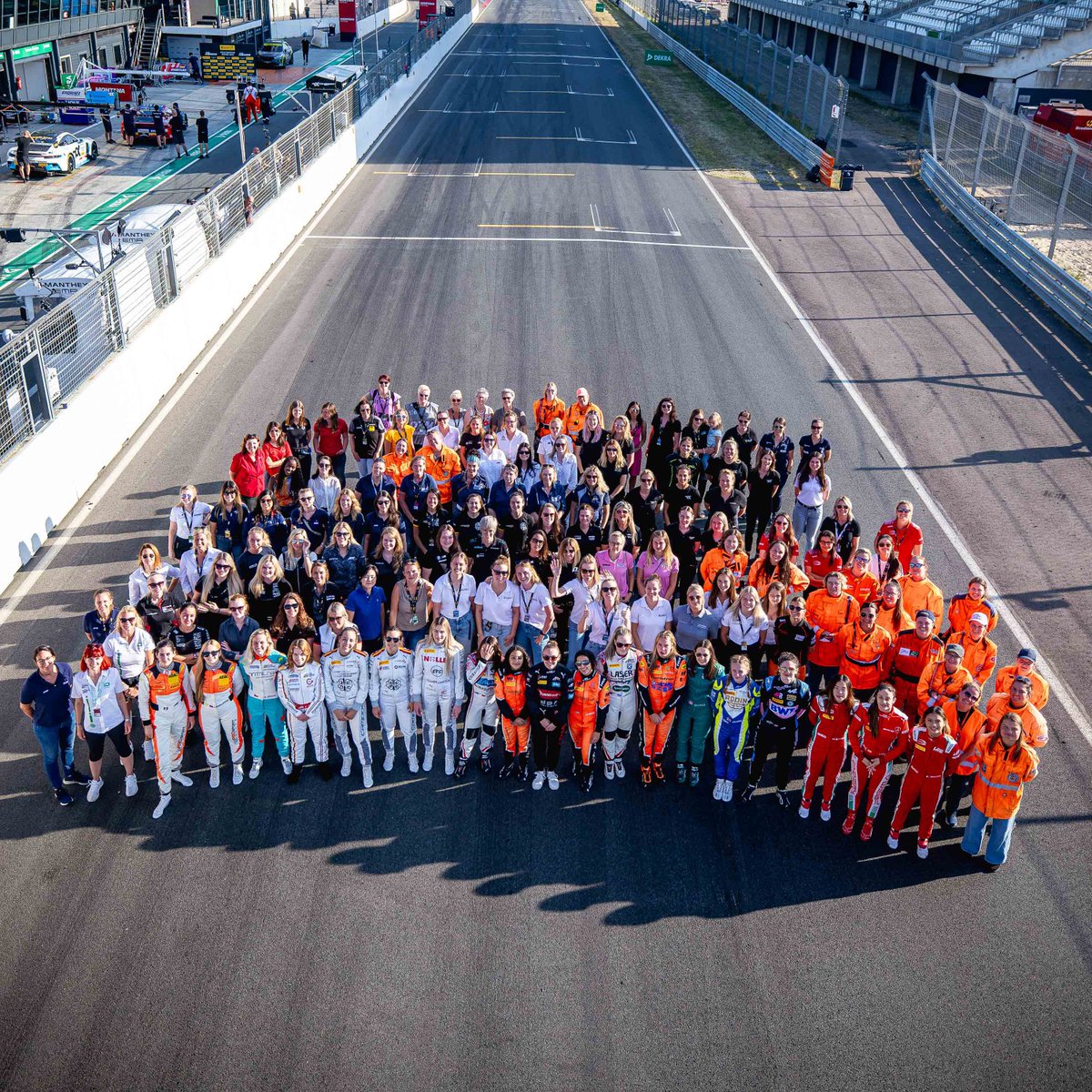 Uniting Women in Motorsport. 💪

Women played an integral role across the Zandvoort race weekend. 

From drivers to carrying out essential roles at the circuit, they all came together to drive forward the future of women in motorsport.