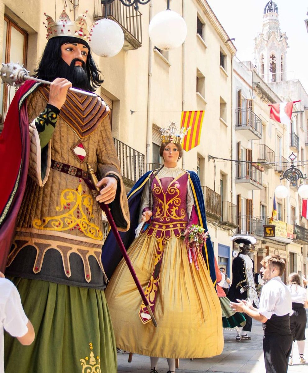 avvstjosepobrer's tweet image. 🍾🎂6⃣0⃣è ANIVERSARI DEL BARRI DE SANT JOSEP OBRER DE VALLS

🗝️El 29 de juny de 1963, avui fa 6⃣0⃣ anys, es van donar "simbòlicament" les claus de les primeres 8⃣9⃣ vivendes del nostre barri

Per això hem preparat una festa per aquest proper diumenge 2 de juliol:

🧵Segueix fil⬇️