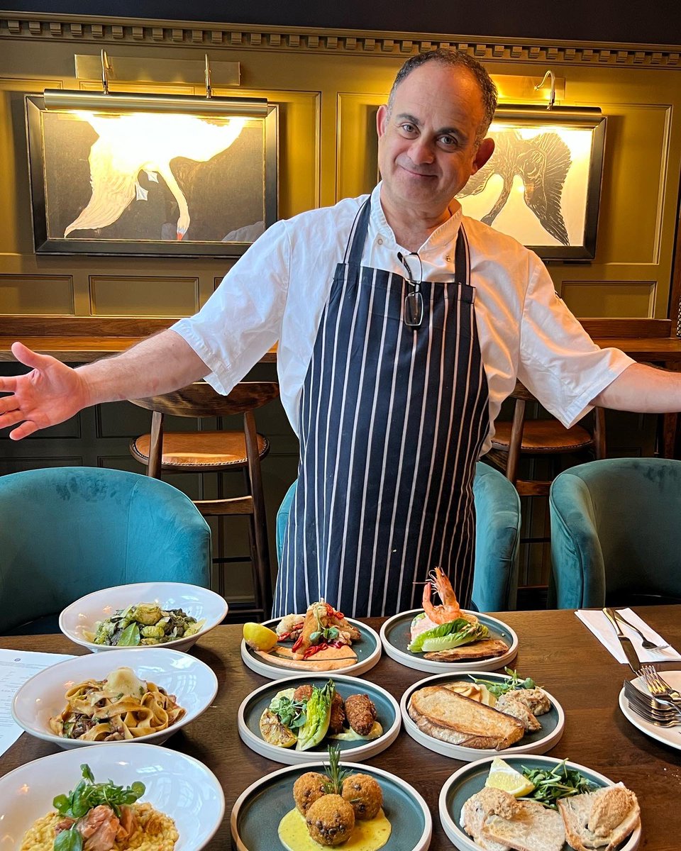 hortstownhouse's tweet photo. We have some exciting news … our new menu is out 🎉

Claudio, our head Chef, is introducing a selection of seasonal and very tasty dishes (yeah we tried them all!)

Available all day, pop in and enjoy! ☀️

#stayyoungs #youngschef #pubwithrooms #Bristol #foodie #hortstownhouse https://t.co/VEbygv8ySX