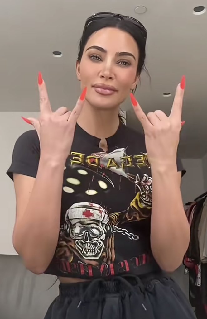 me when the 1975 open with people