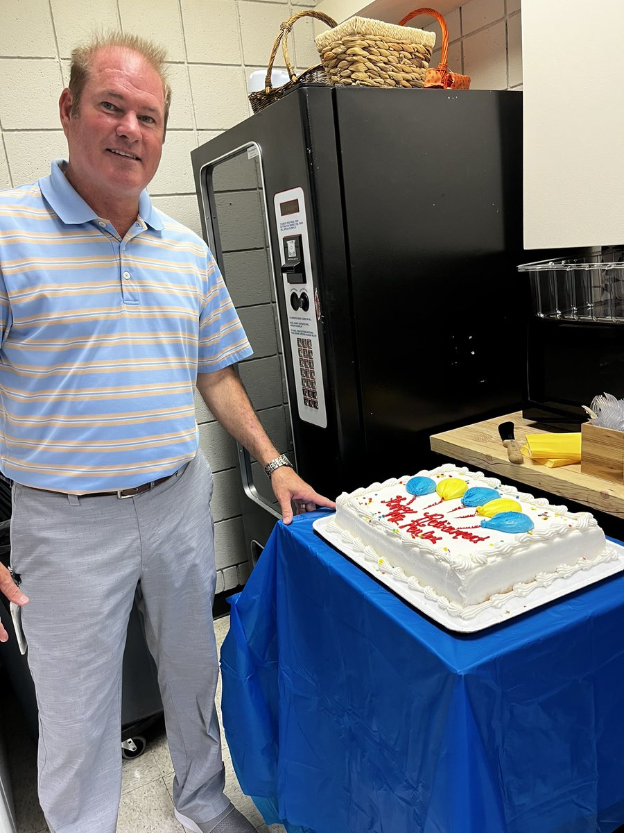 apvances's tweet photo. Today the students, staff, and famlies at Vance Elementary honored Mr. Peuler for the wonderful leader he has been for 30 years. I hope his retirement is spent golfing, traveling, and relaxing. You will be missed. Congratulations! https://t.co/t7HcQwWrki