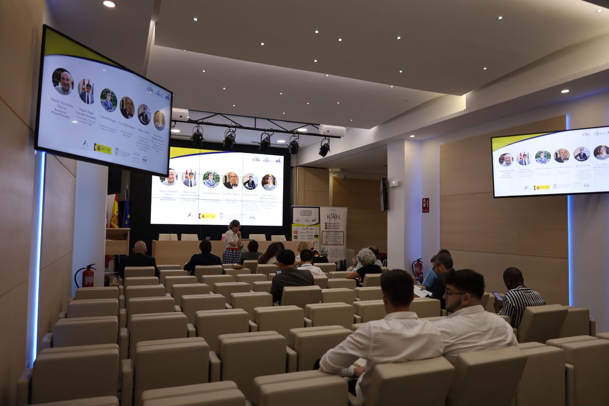 Hoy comienza el I Congreso de Abogacía Humanista en el <a href="/icam_es/">Ilustre Colegio de la Abogacía de Madrid</a>. 
Coorganizado por <a href="/iuris_urjc/">IURIS ESPAÑA</a>, <a href="/AJA_Madrid/">AJA-Madrid</a>
<a href="/abghumanista/">Abogacía Humanista</a>

Foto Adrián Hernández
#abogacíaHumanista