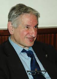 Oriol67638017's tweet photo. Rebo amb tristesa la mort del musicòleg i crític Roger Alier i Aixalà. Tots els que hem estat inquiets per aprendre, ho jem pogut fer gràcies a les seves classes, conferències i publicacions. El meu agraïment per tot allò après i el meu condol a familiars i amics. Al cel sia. https://t.co/Ga8vi843Ww