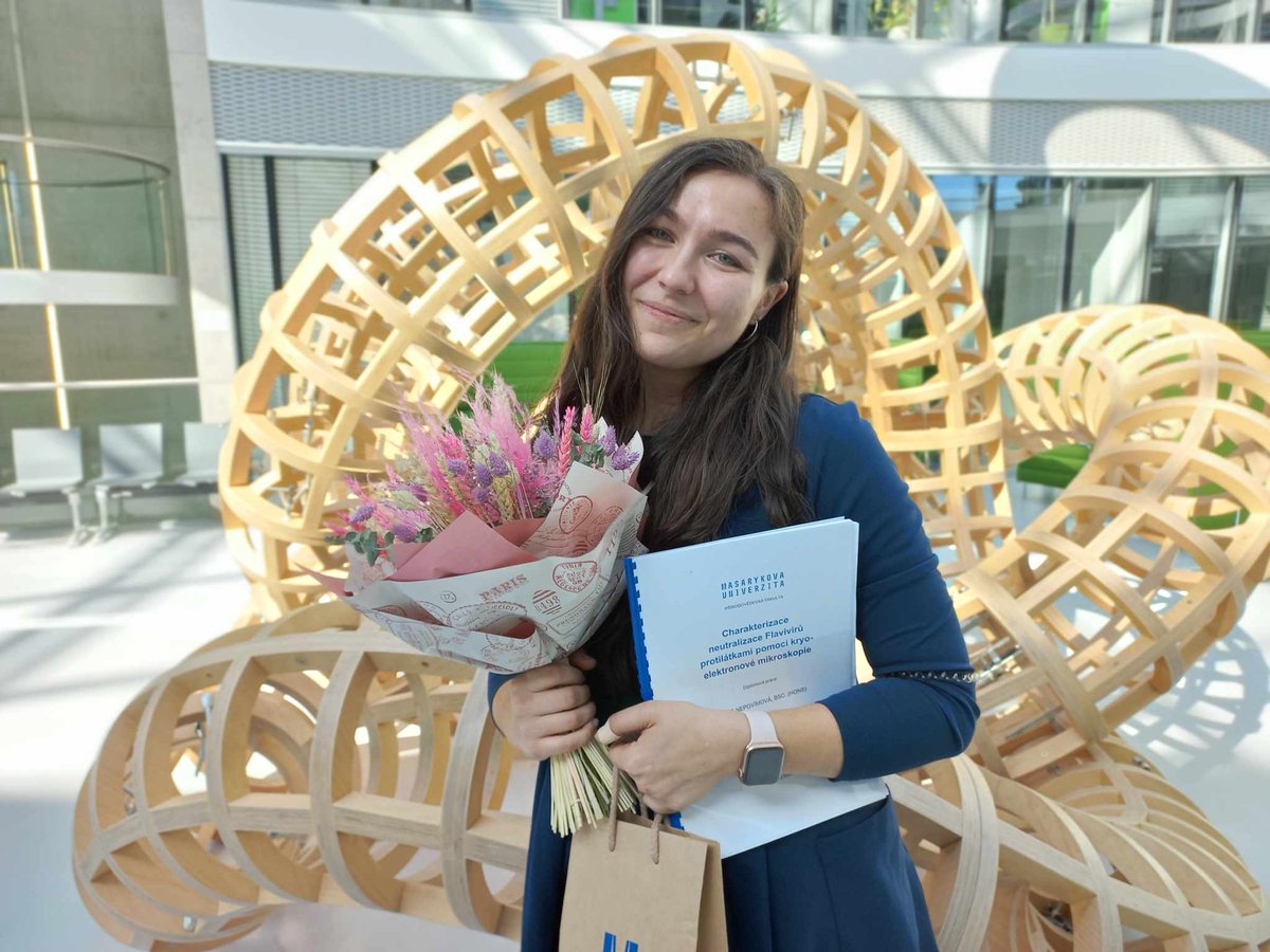 PlevkaLab's tweet photo. Congrats to Lucie Nepovímová, MSc, for her remarkable thesis defense! 🎓
Her exceptional research skills shined through every aspect of her work ✨
Wishing Lucie an incredible summer and looking forward to her return to begin an exciting #PhD journey with our group 💪
#MScDone https://t.co/6DbOPwq6Pz