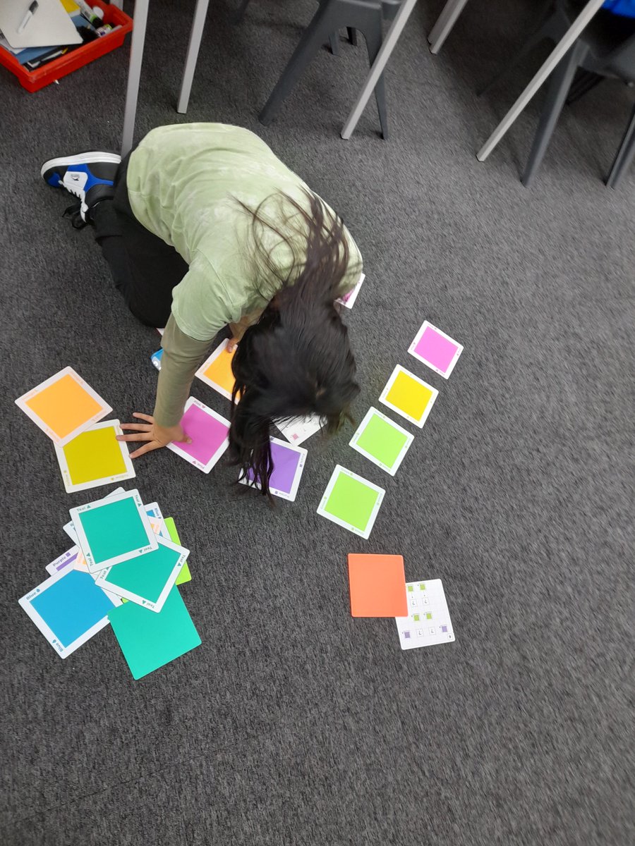 MGLWorld_Neil's tweet photo. Yesterday @SmithdownPrimY5 explored @SpheroEdu Indi. Children spent some time figuring out how they work and the different directions they can go. Children then completed different challenge cards. #SmithdownComputing https://t.co/ZplwOyXgTv