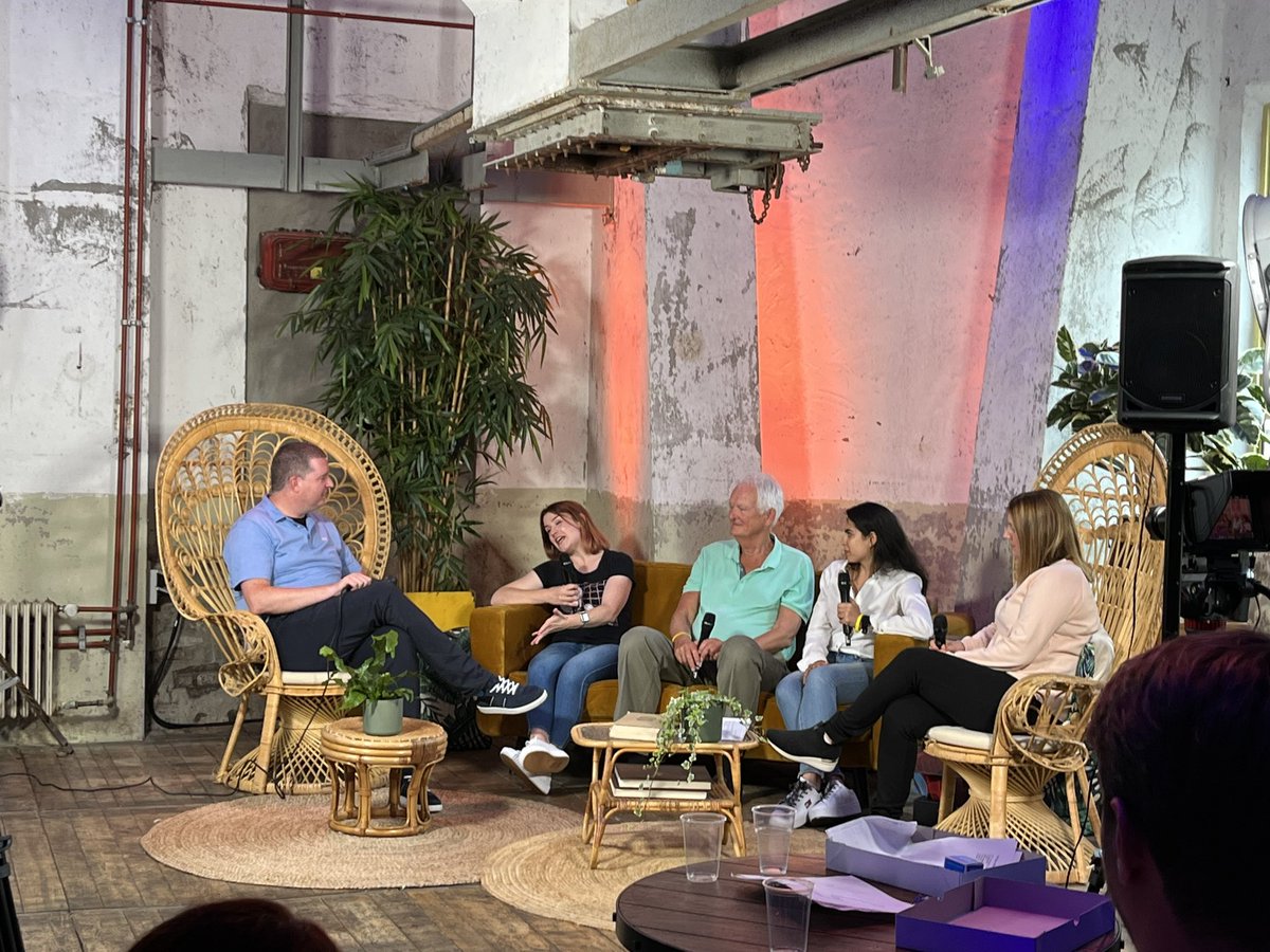 JustXing's tweet photo. A luxury panel about “Insights for a Safer Digital Future” with @_sarahyo @ShrutiAilani and #JohnCraddock @AzureLowLands #AzureLowlands https://t.co/qUxI1YGC1b