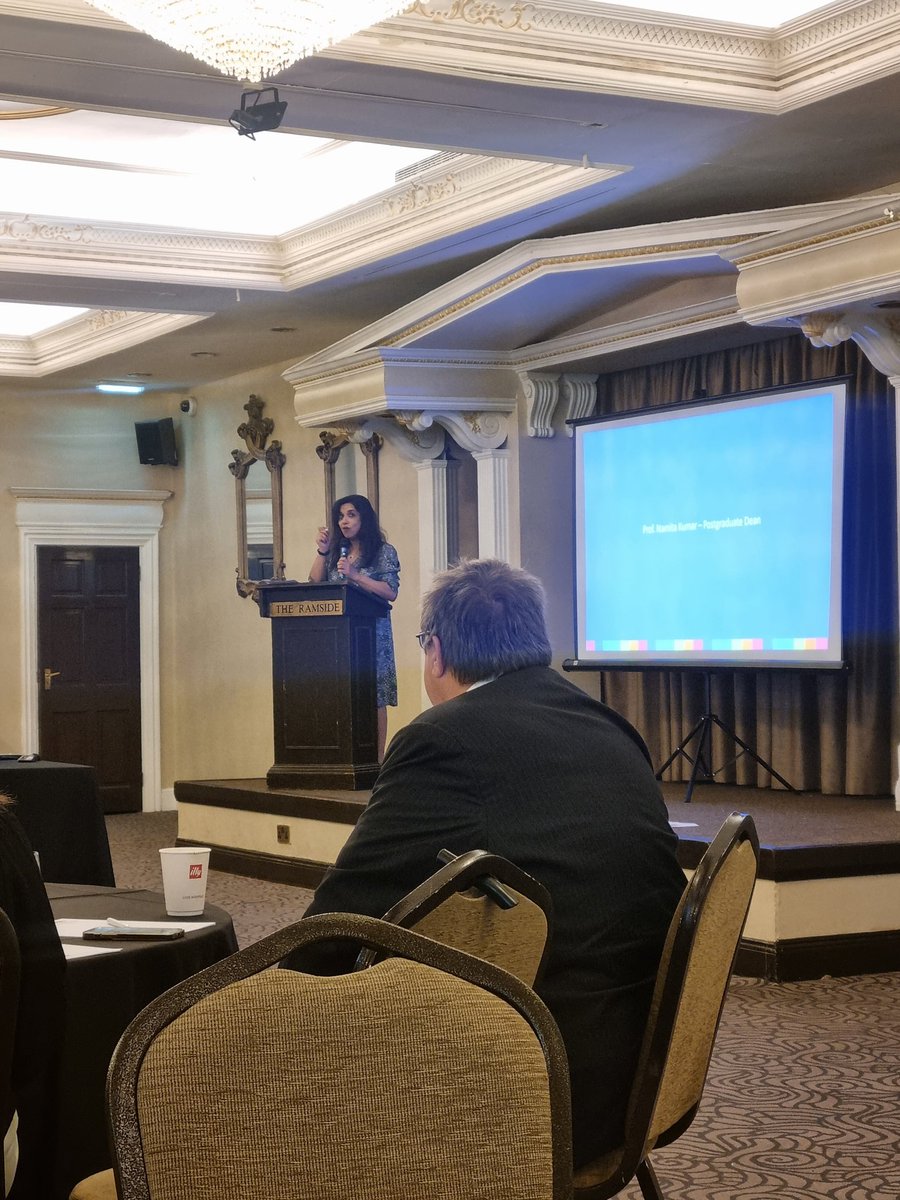 Laura Keast tweet media