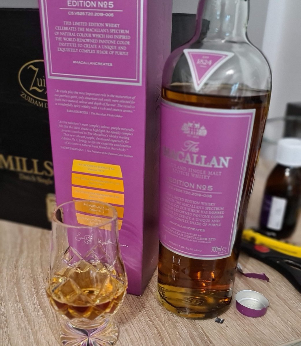 Malt_book's tweet photo. 🥃 Ever tried pairing your whisky with your wardrobe? Macallan's got you covered with Edition No. 5! 

They've taken their commitment to natural color to a whole new level.

 #MacallanEditionNo5 #WhiskyWardrobe #maltbook https://t.co/WUwjMw8JoI