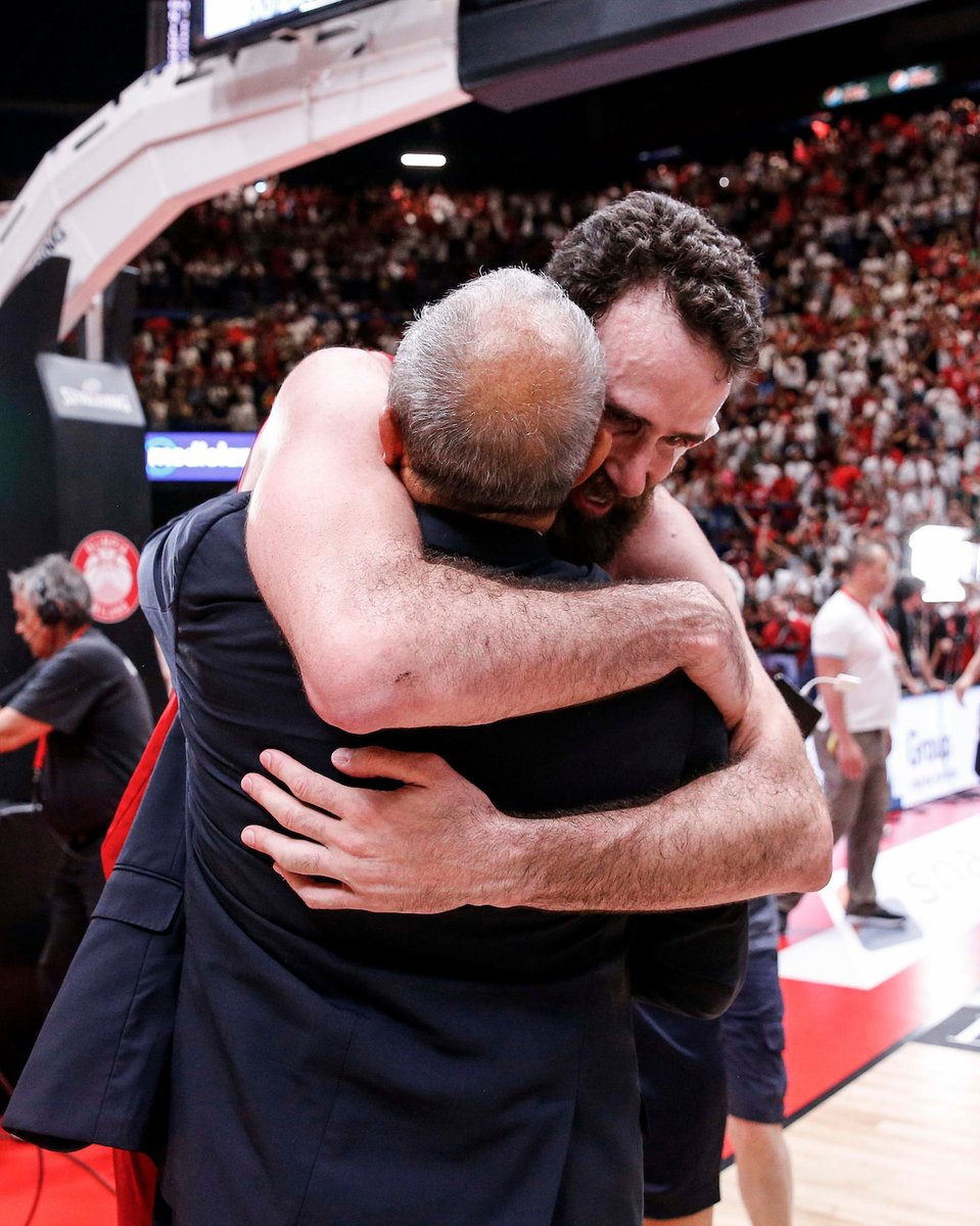 🫂⚪️🔴
#LBAFinals #TuttoUnAltroSport @GigiDatome