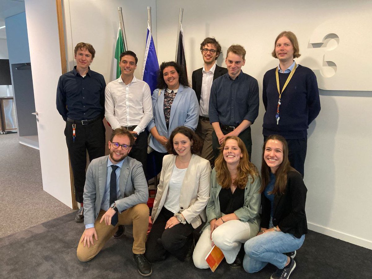 Today we had the pleasure to be invited to the @NRWinEU representation in #Brussels to intensify the cooperation between our two regions 🤝 We are very excited to deepen our relations, also through an exchange of interns! 🔔🇪🇺 #cooperation #Europe #internships #exchange