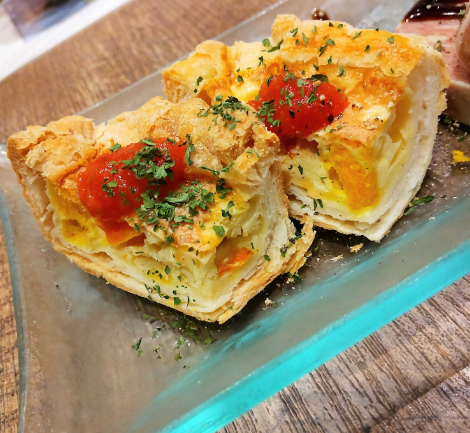 achi3863's tweet photo. 昨日は新橋にあるカジュアルイタリアンで友達とご飯をしてきました！
スパークリング飲み放題で二人ともたくさん飲んで食べて楽しかったー😊
CoCola Felice（ココラフェリーチェ）
https://t.co/e9qBSVjwP9
#誕生日 #銀座 #新橋 #イタリアン #お祝い #ココラフェリーチェ #飲み会 #Italian https://t.co/D6Flb5zs8Q