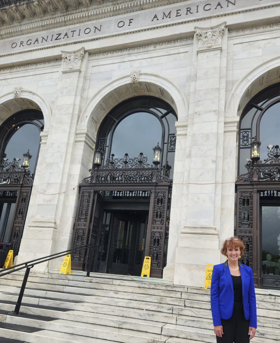 clevelandICJ's tweet image. It was a great privilege to meet SG @almagro_OEA2015 and @JMArrighi at the General #OASassembly (@OAS_official), and to join @SecBlinken, @USAmbOAS, @WHAAsstSecty and @State_IO. Thank you for a great meeting!