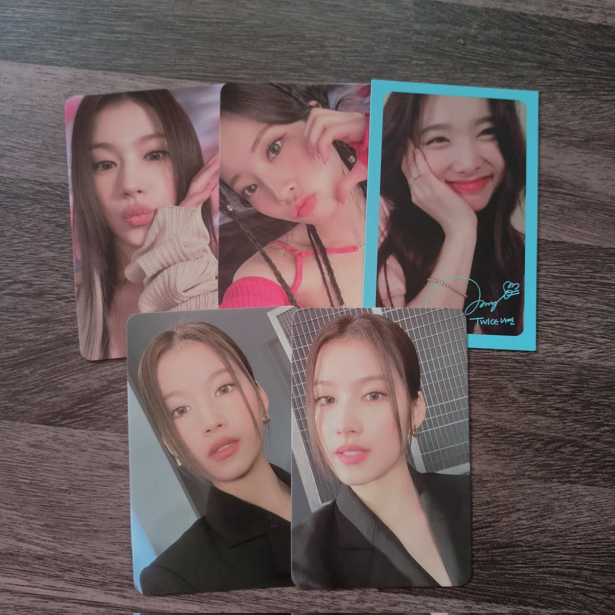 dubu_haul's tweet photo. wts lfb ph

⤷ nayeon sn signed set - ₱580

— rcbyt ! https://t.co/vsN06pg0NO
— payo / within the day
— reply / dm to claim

⌗ wts lfb ph twice nayeon sn signed sana dahyun noot noot rtb https://t.co/GK93f5DcB0