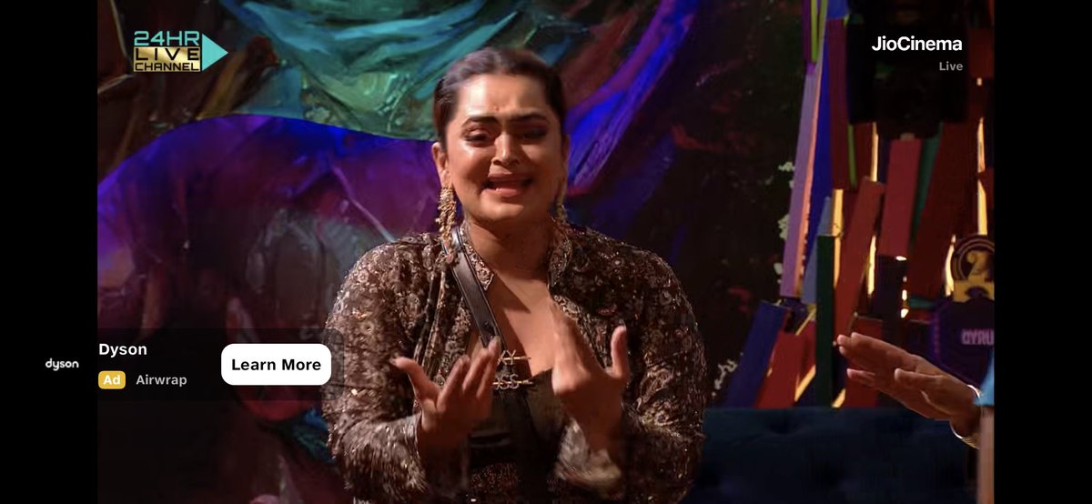 shipra_2004's tweet image. Iss janani se itna ghinn aa rahi hai nah .. iss aurat ko to Patak patak marni chahiye .. #scriptedshow #Boycottpoojakichamchi #PandaGang