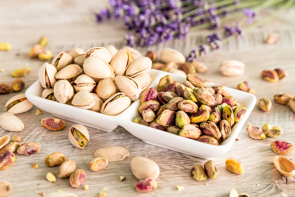 The perfect healthy snack to indulge in for a protein boost!
We sell both shelled and kernels on our Amazon Shop, link in bio

#pistachios#zeinafoods#wholesale#retailer#amazonfinds#instafood#instafoodie#snacks#breakfast#healthy#tips#inspo#foodinspo#healthysnacking