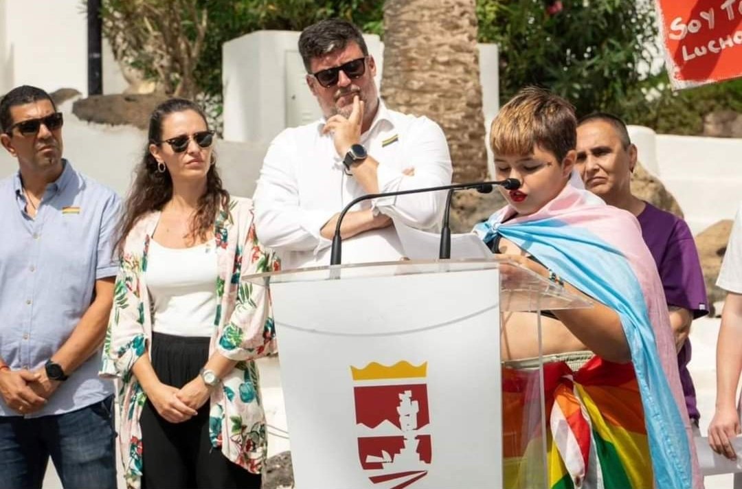 🏳️‍🌈 Actos del 28 de Junio 2023 🏳️‍⚧️

Comenzamos con la lectura de manifiesto e izado de bandera en el municipio de San Bartolomé

Nuestro grupo joven  fue el encargado de la lectura del manifiesto por el Orgullo, y reclamación de nuestros derechos
#lanzarote🏳️‍🌈