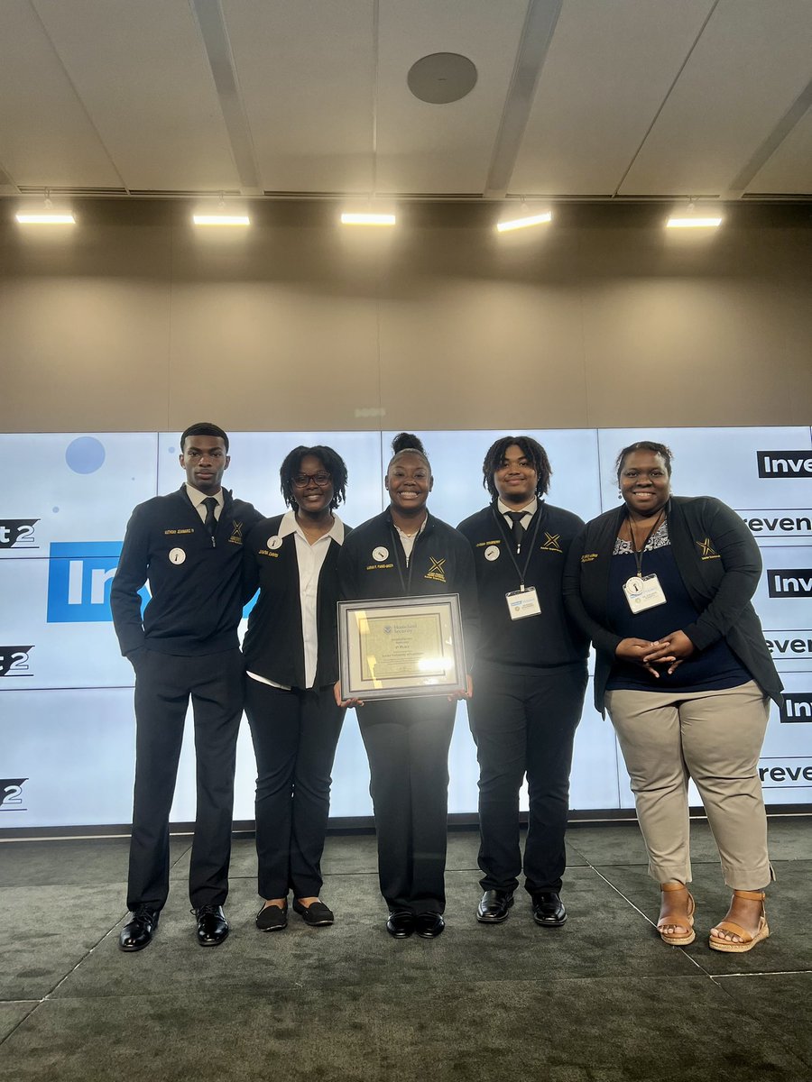 Congratulations @xula1925 Exponential honors team Jamya, Aarinii, AJ and Nehemiah for winning the 2023 @Invent2P collegiate competition sponsored by the @DHSgov for the Still We R.O.S.E. campaign. @XULApres @casxula @XULAStuAffairs @XULASGA @XULAAdmissions @xulacat @XULALibrary