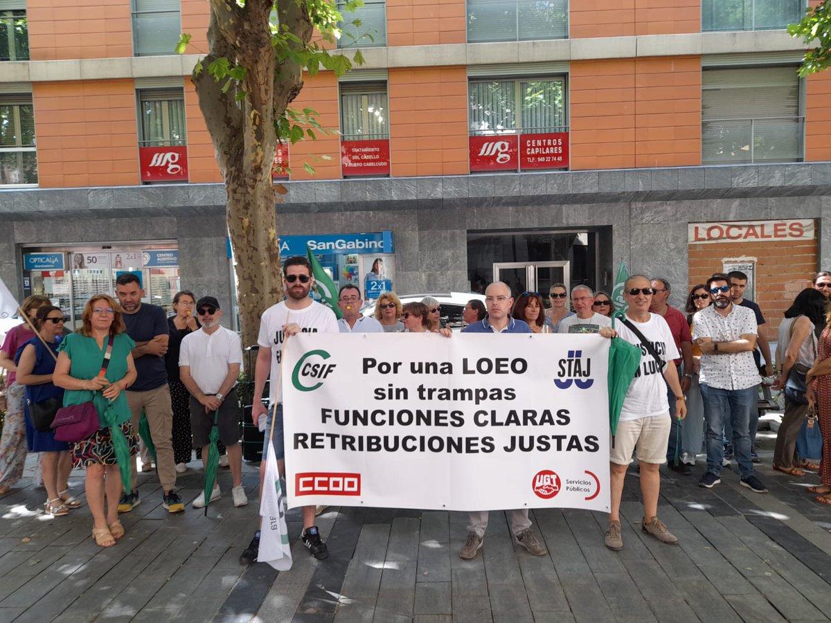 📸Manifestación del personal funcionario de #Justicia de Guadalajara 

👉Esta tarde continúan en el resto de provincias de #CLM #huelgafuncionariosjusticia 

🔴¡No al clasismo del Gobierno! ¡No a la discriminación del 93% de trabajadores!