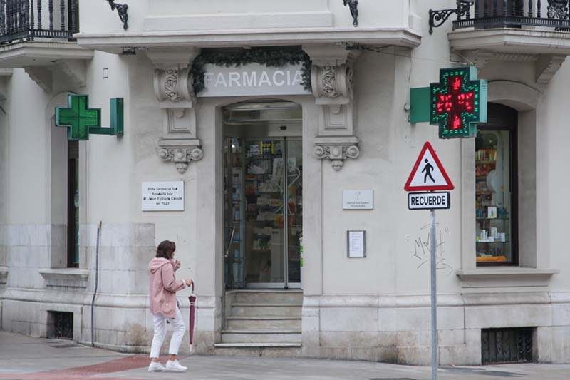 scsalud's tweet photo. ✅ Cantabria pone en marcha la Receta Electrónica Europea

👉 Los ciudadanos van a poder recoger medicamentos prescritos por profesionales del Servicio Cántabro de Salud en oficinas de farmacia de otro país europeo y viceversa

ℹ️➡️ https://t.co/B5i5soLcPu https://t.co/2PG9FZ8BOn