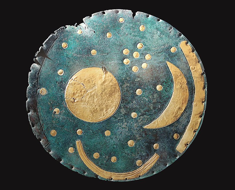 JoAtherton's tweet photo. A #BronzeAge roundhouse sleeps  beneath an A39 roundabout at Carnon Downs,Cornwall (SW 79138 39561). #Tumuli clung to these hills but now only one remains at the centre of a cul-de-sac.Remarkably, the #NebraSkyDisk gold was traced here to the humble Carnon Valley #urbanprehistory https://t.co/pwEmmPdPLr