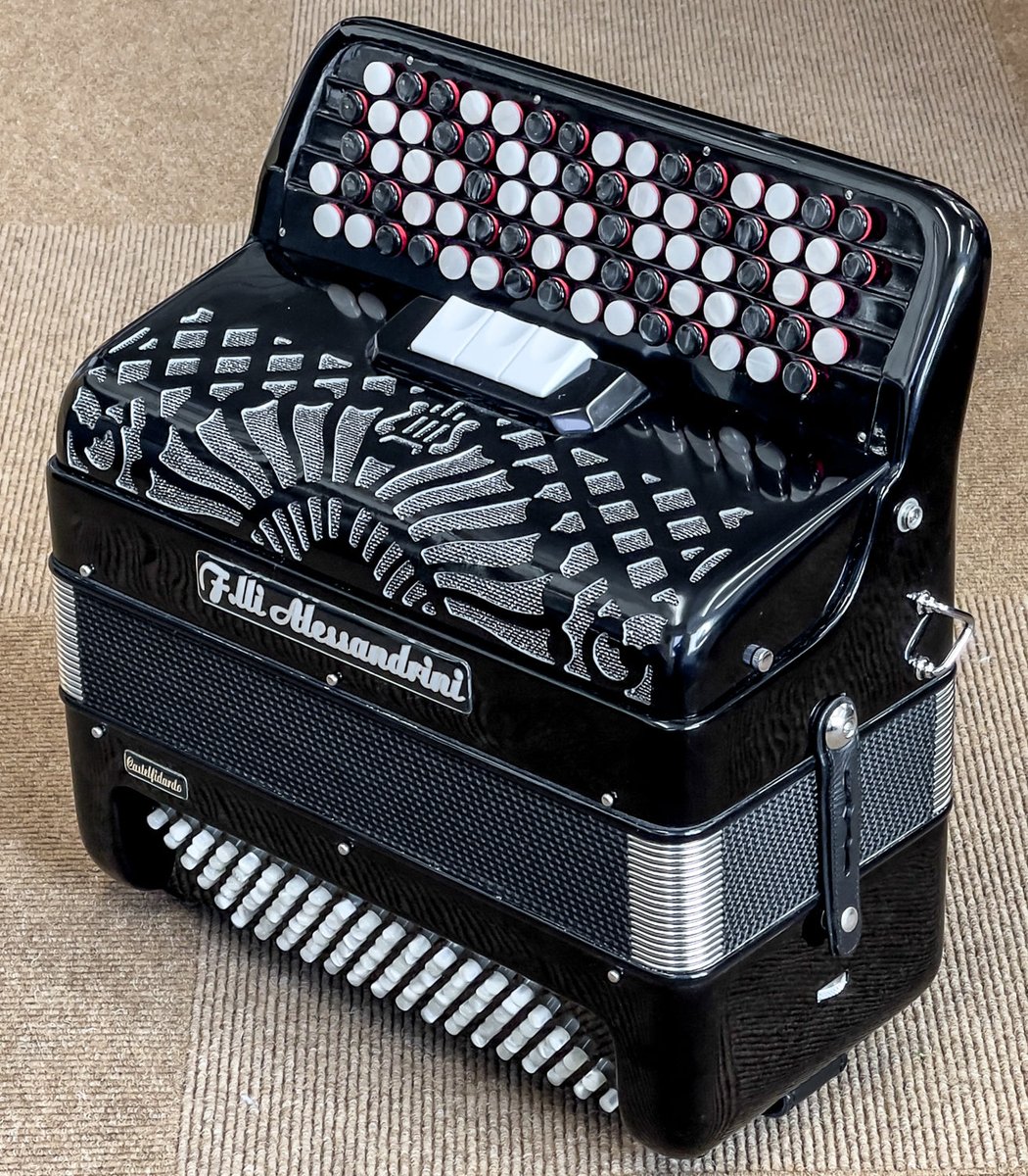 thereedlounge's tweet photo. Alessandrini Chromatic Button Accordion Second Hand 
£1999.00
➤ https://t.co/51Hton7OhS https://t.co/GjEZhLCePj