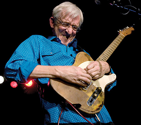 Happy Birthday to Telecaster maestro Bill Kirchen
born June 29, 1948!
Hot Rod Lincoln w/Commander Cody 
youtube.com/watch?v=868DSi…
Hammer of the Honky Tonk Gods
youtube.com/watch?v=gQ1rNR…

#fendertelecaster #dannygatton #nicklowe  #telecaster