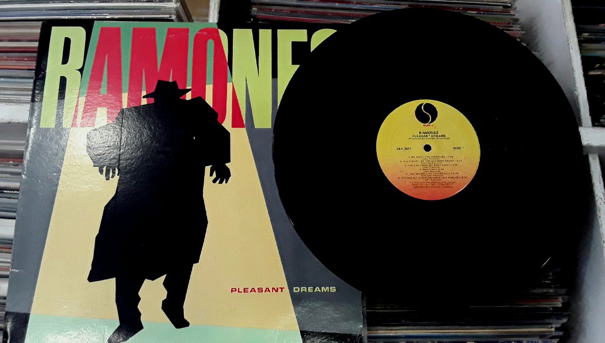 RAMONES 'Pleasant dreams'
LP USA 1981
(Sold today/Vendido hoy. Gracias Tobias!.🙌)
#Ramones #PunkRock #PunkVinyl 
#PleasantDreams #GrahamGouldman
#vinyl #vinylrecords #vinylcollector
#libdisks #recordstore #tiendadediscos 
#donostia #sansebastian #donostiasansebastian
