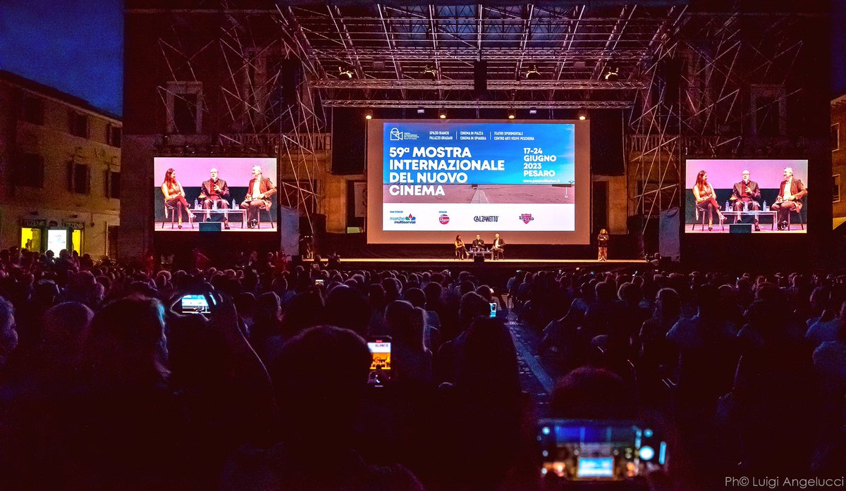 Titoli di coda su un’edizione da numeri grandissimi del #PesaroFF59: oltre 200 proiezioni per più di 90 ore di programmazione; oltre 20.000 presenze di pubblico tra piazza, cinema e eventi; 190 ospiti, 5 concerti e 81 musicisti; oltre 50 collaboratori coinvolti. 

Grazie 🎥✨