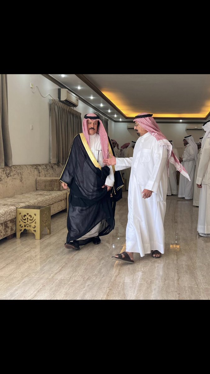 تشرف ديوان ابناء فهد ضيف الله القحص بزيارة الشيوخ الاعزاء وياهلا ومرحبا واغلي واعز من شرفنا في ديواننا

الشيخ خالد الوطبان المجول الجربا

الشيخ حميدي الهايس الفرحان الجربا

الشيخ سامر منشد ابن حبيب