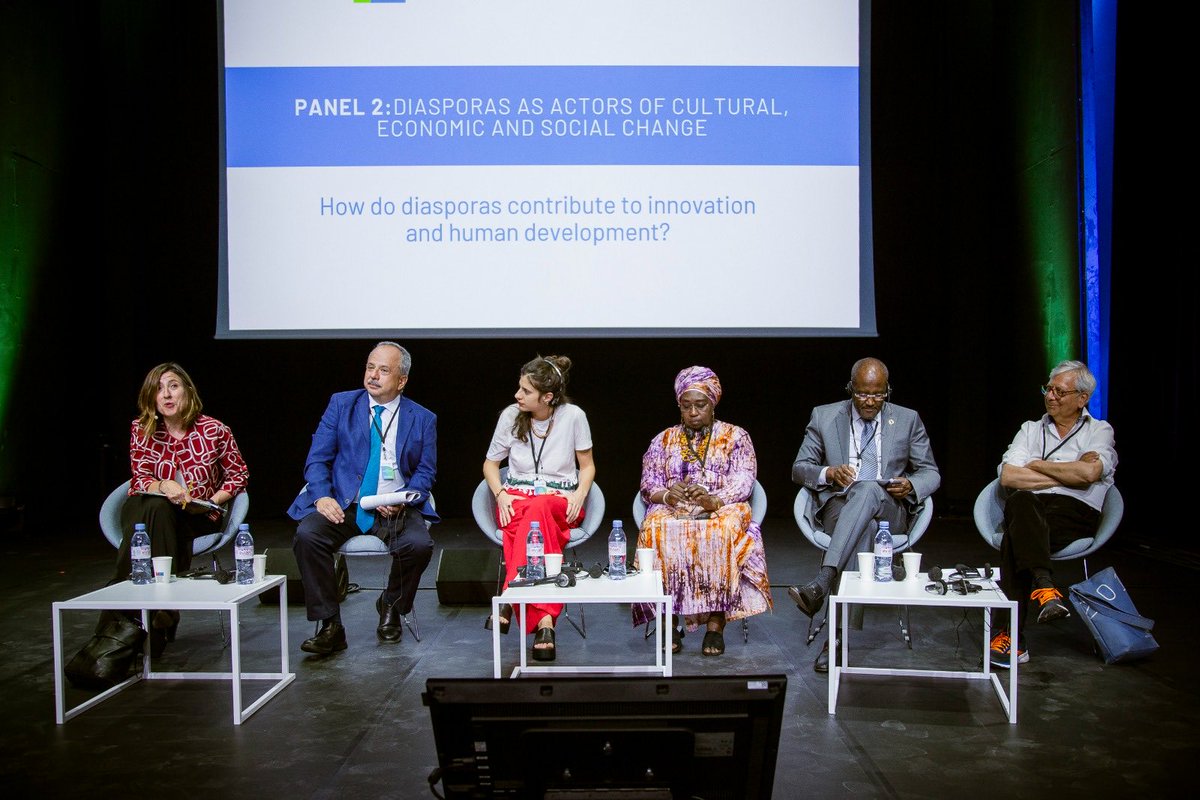 vijaysinghparis's tweet photo. Excellent exchange of ideas on worldwide migrations, refugees and much more! Thank you Global Forum on Migration and Development, Geneva and Ministère des Affaires Étrangers for bringing together representatives of all continents #GCMigration https://t.co/oAW5GIgWKN