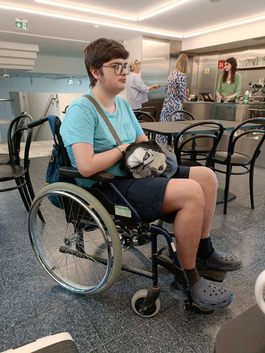 Good morning @easyJet @easyJet_press

Day 3 of our stay in Paris without our wheelchair that you lost. We've still heard NOTHING from you, do you care at all?

Pic of Michael in a borrowed chair at museum. But outside it's hot & hard for him to walk. WHERE IS OUR WHEELCHAIR??